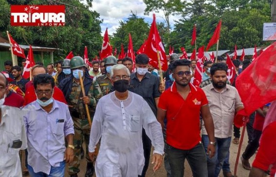 Former CM Manik Sarkar’s convoy was attacked by BJP in his own constituency : CPI-M countered BJP Former CM Manik Sarkar’s convoy was attacked by BJP in his own constituency : CPI-M countered BJP
